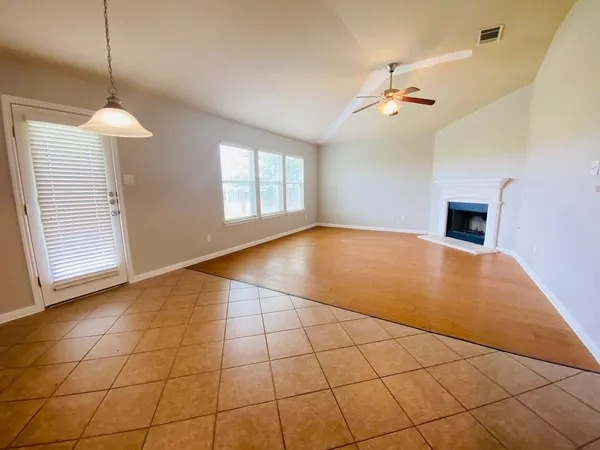 $1,995 | 706 Centerbrook Place, Round Rock, TX 78665