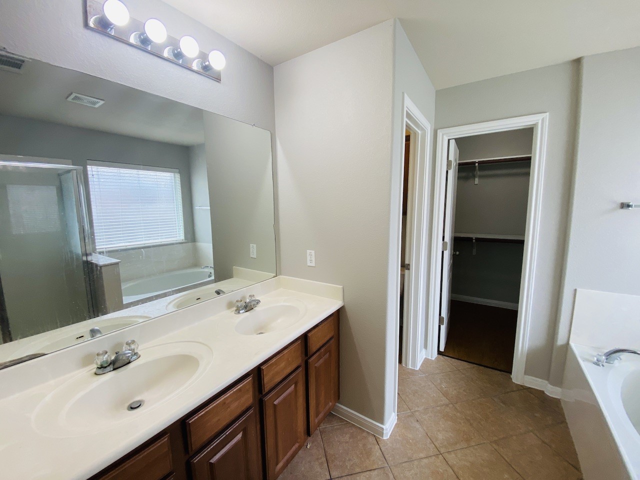 706 Centerbrook Place Round Rock, TX 78665 - Photo 20 of 40