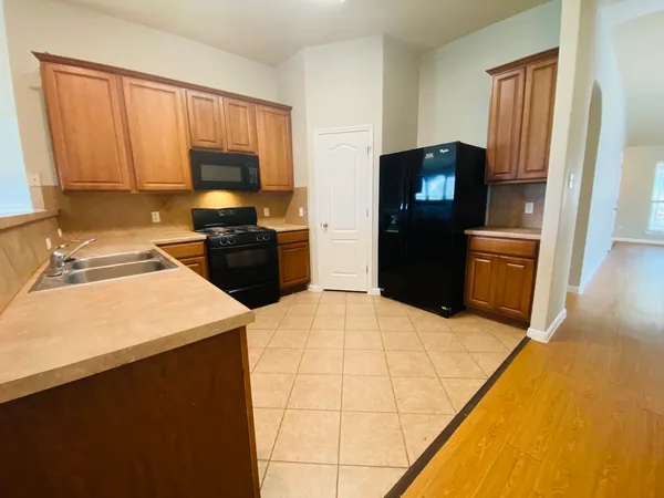 $1,995 | 706 Centerbrook Place, Round Rock, TX 78665