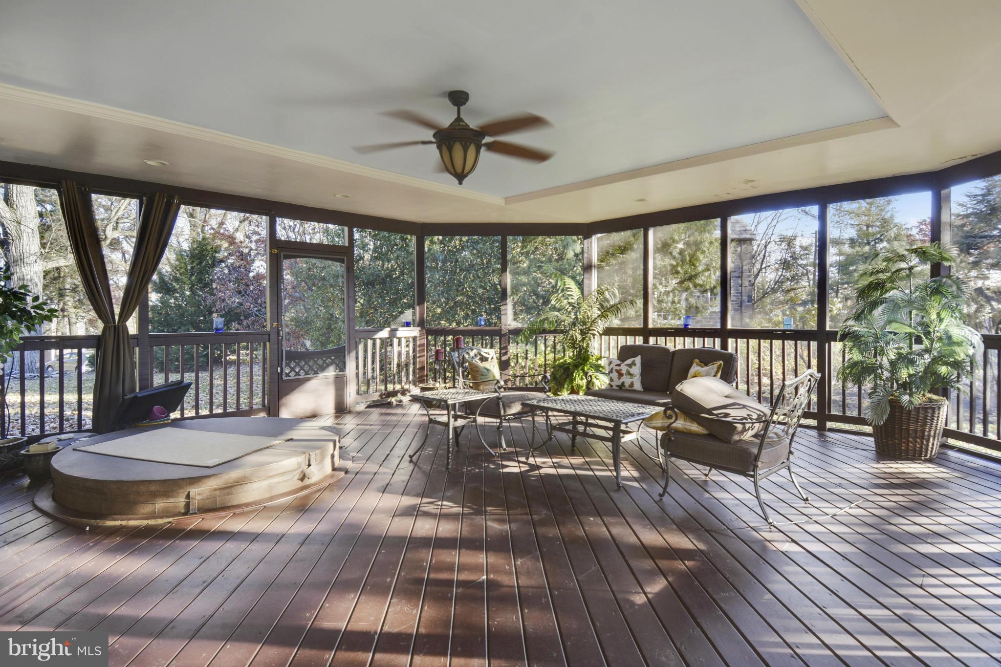 4004 Roundtop Road Baltimore, MD 21218 - Photo 12 of 29 Screened in side porch