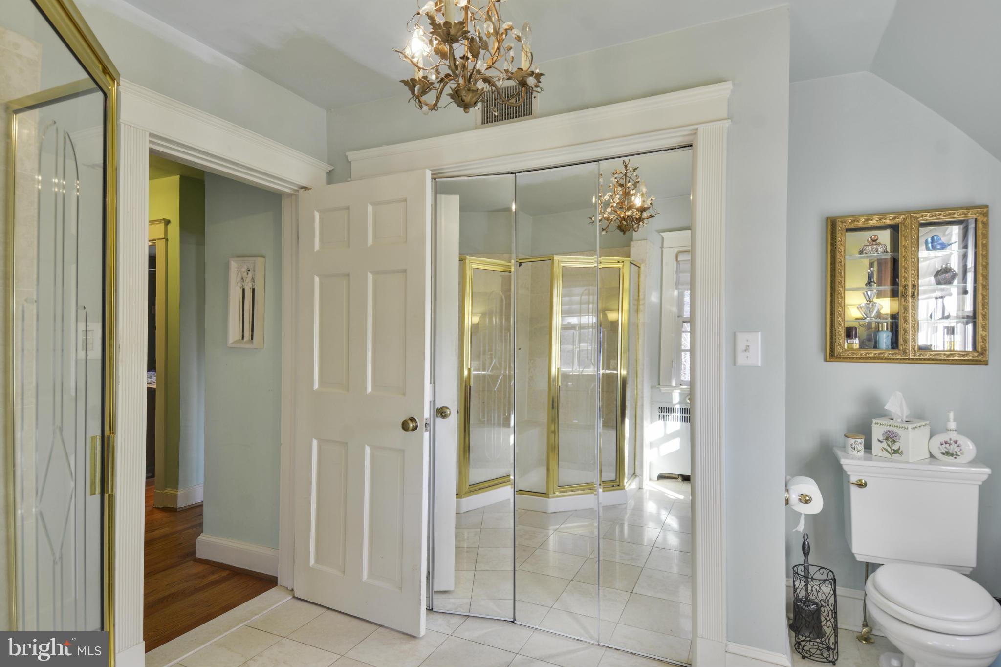 4004 Roundtop Road Baltimore, MD 21218 - Photo 16 of 29 Her bathroom