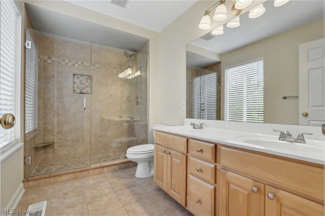 478 Kings Court Akron, OH 44321 - Photo 14 of 40