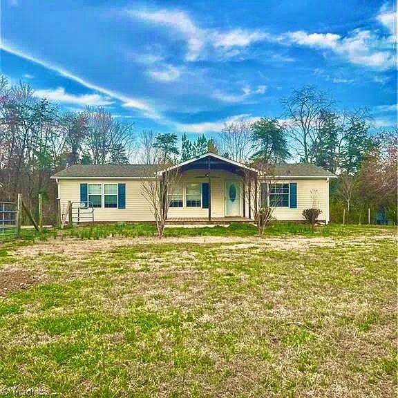 2831 Ayersville Road Mayodan, NC 27027 - Photo 1 of 30 sweet porch with a fenced yard