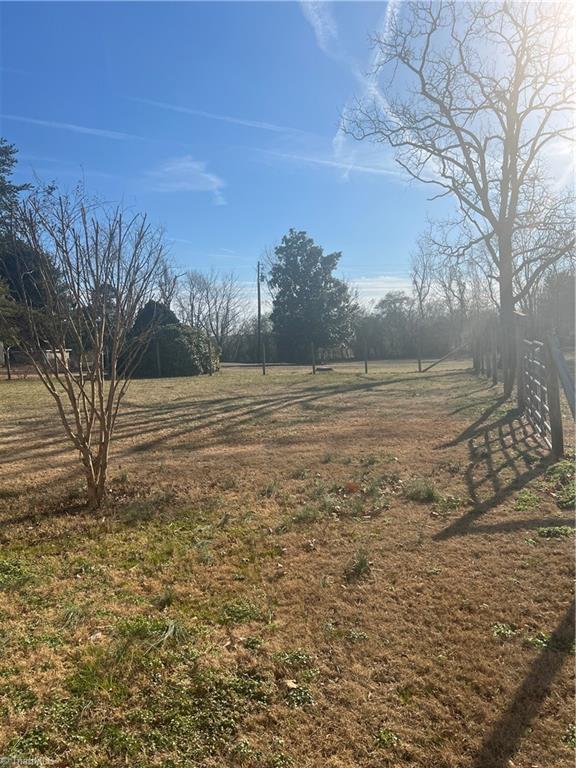 2831 Ayersville Road Mayodan, NC 27027 - Photo 5 of 30