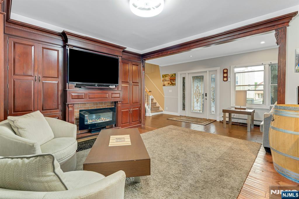 444 Riverside Avenue Lyndhurst, NJ 07071 - Photo 9 of 29