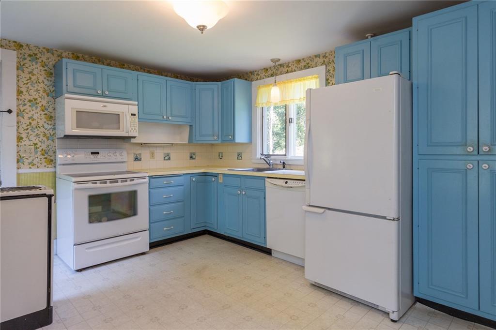 114 Shore Road York, ME 03902 - Photo 16 of 33 Photo