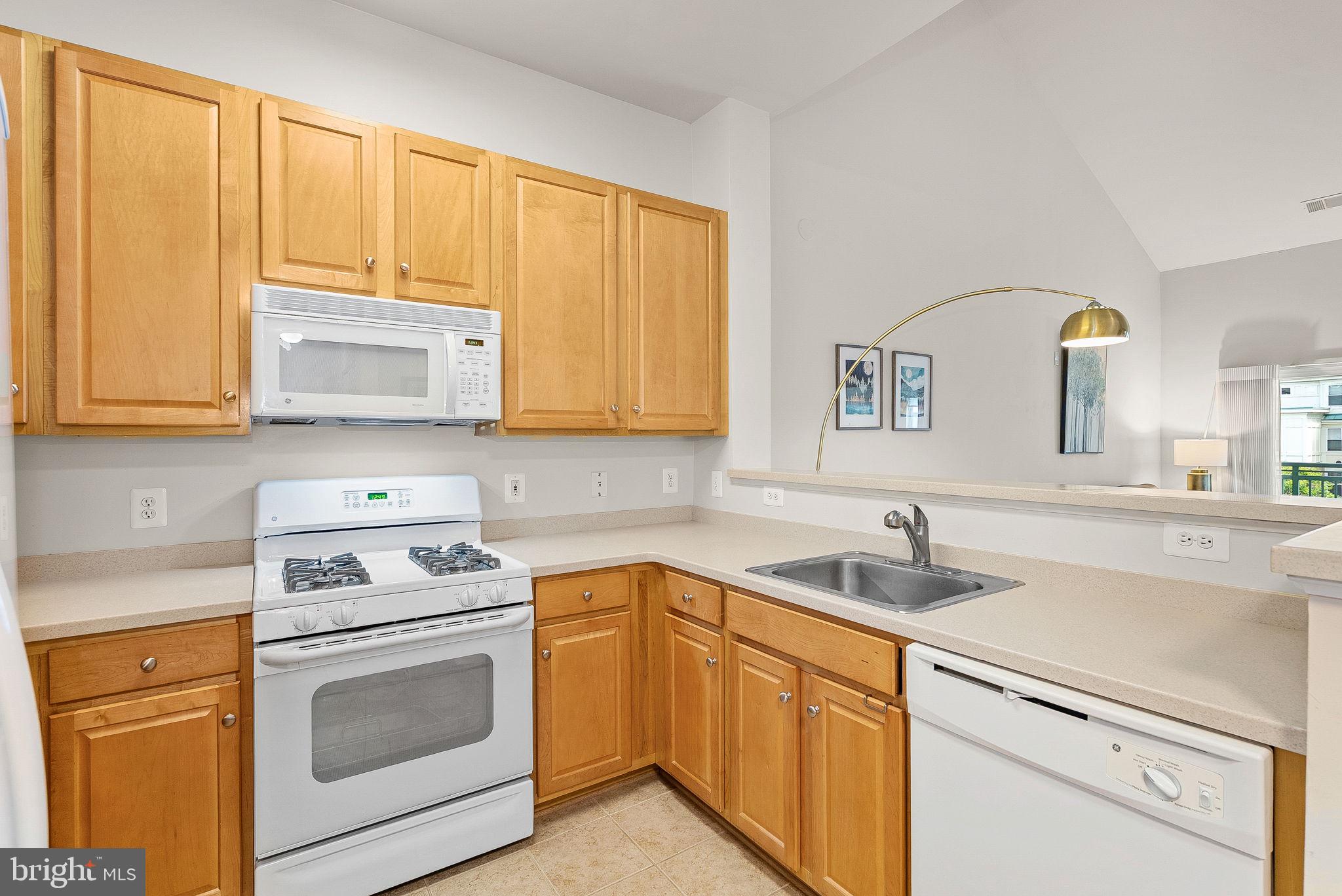 12001 Market Street, Unit 432 Reston, VA 20190 - Photo 5 of 38