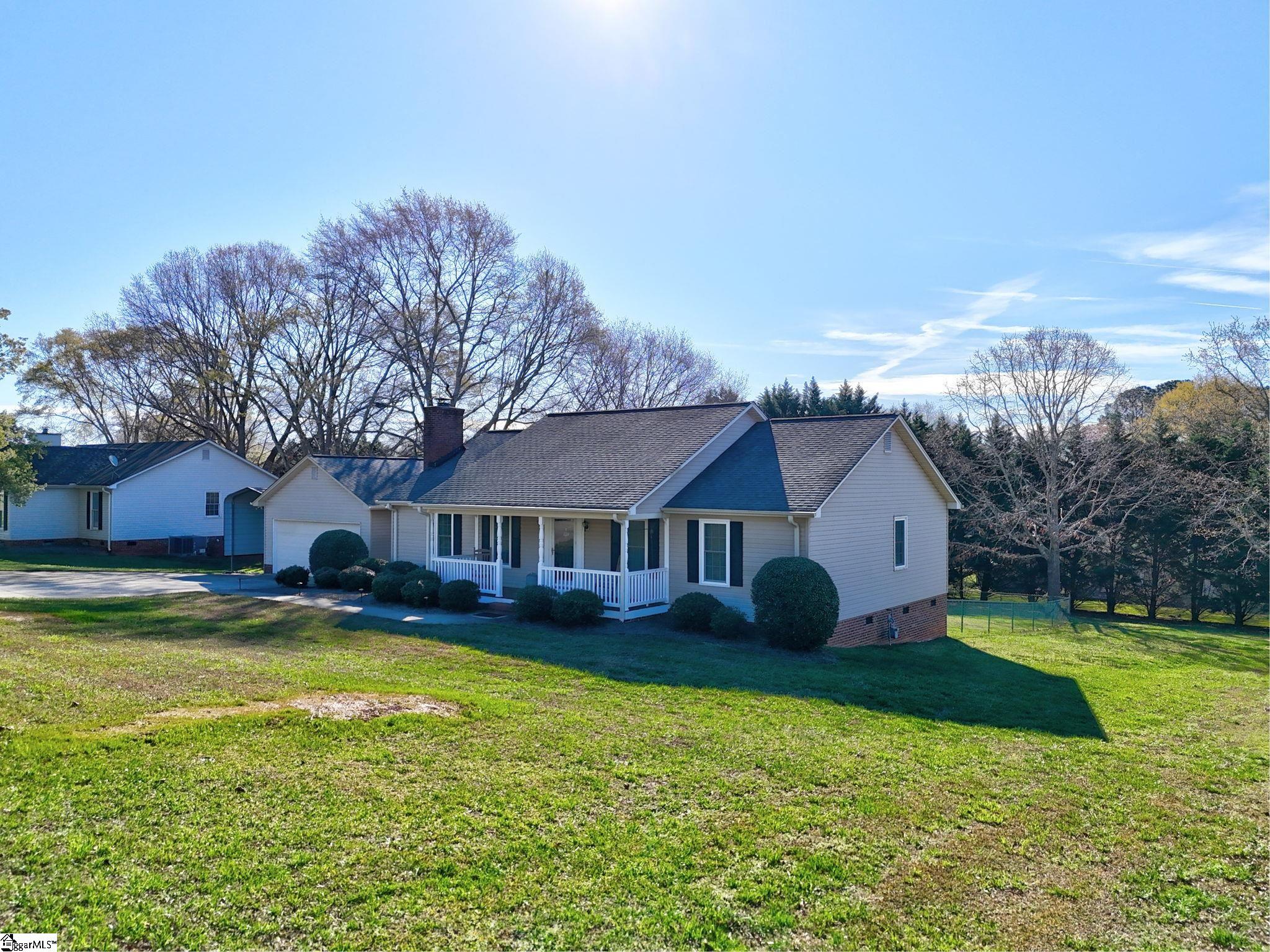 1024 Old Mill Road Easley, SC 29642 - Photo 4 of 39