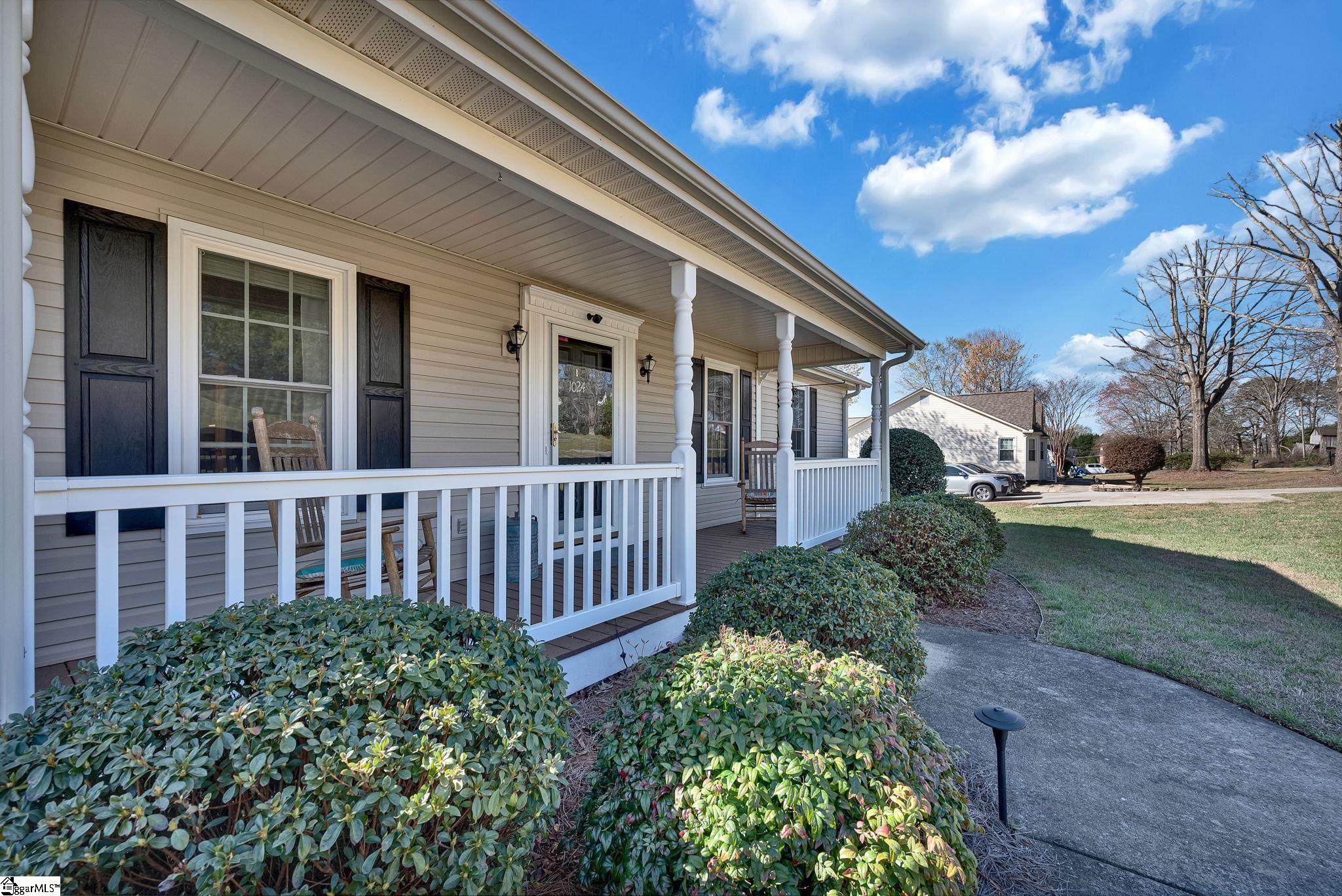 1024 Old Mill Road Easley, SC 29642 - Photo 5 of 39