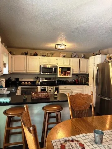 $220,000 | 122 Whitney Lane, Piedmont, MO 63957