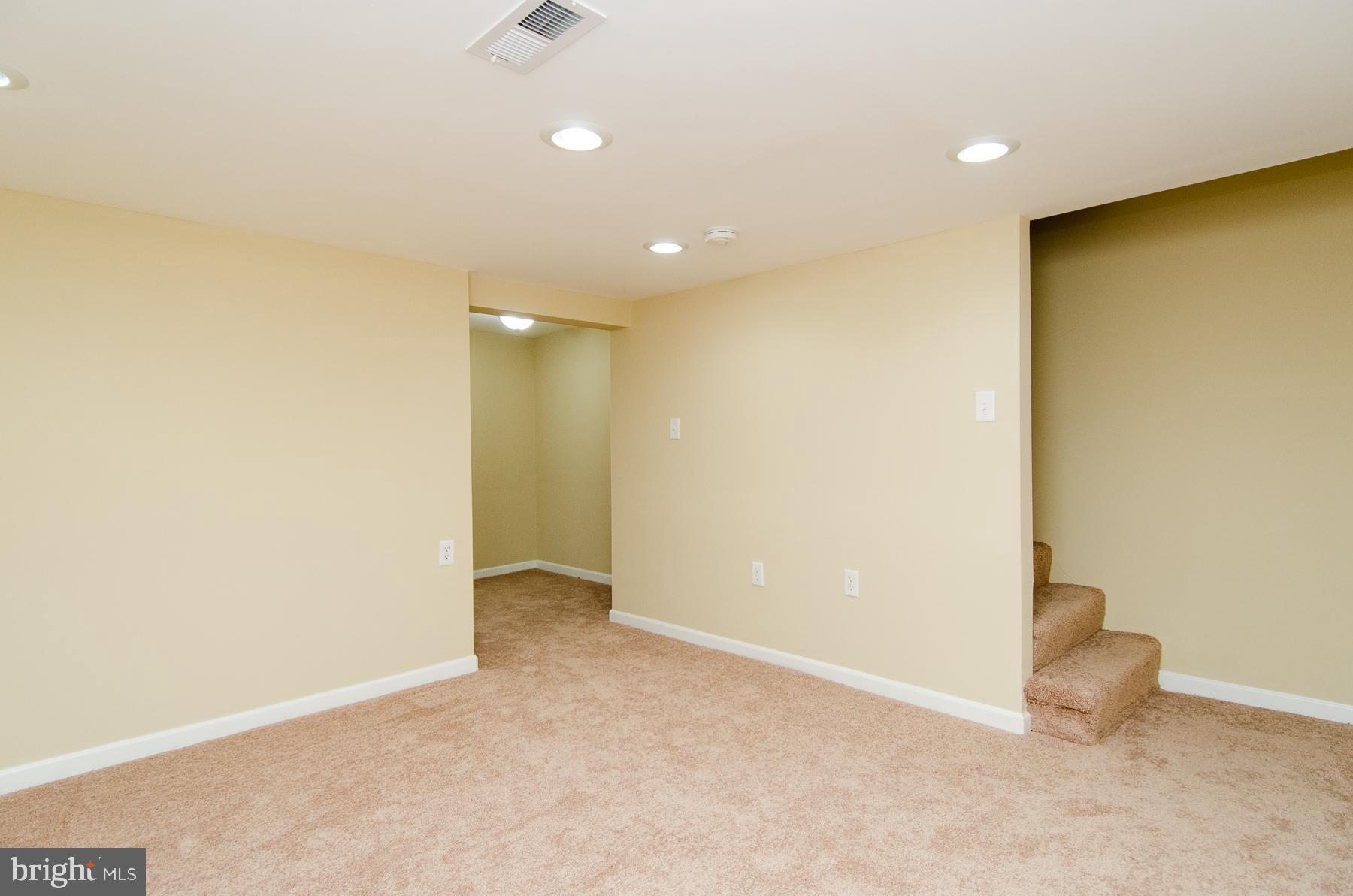 6819 Belclare Road Baltimore, MD 21222 - Photo 15 of 25