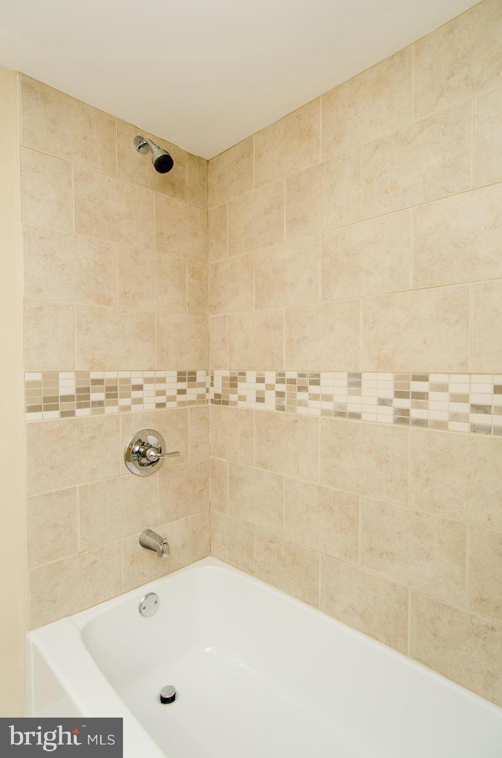 6819 Belclare Road Baltimore, MD 21222 - Photo 17 of 25