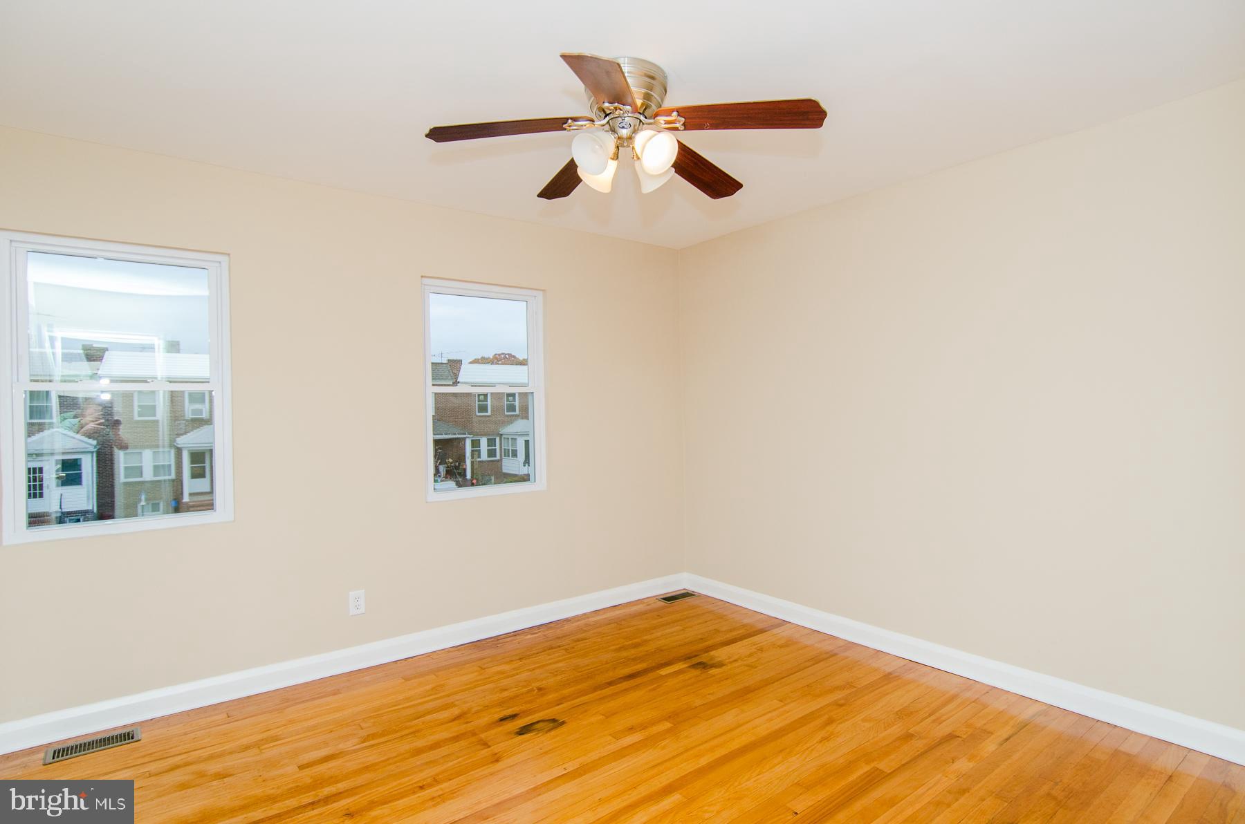 6819 Belclare Road Baltimore, MD 21222 - Photo 8 of 25