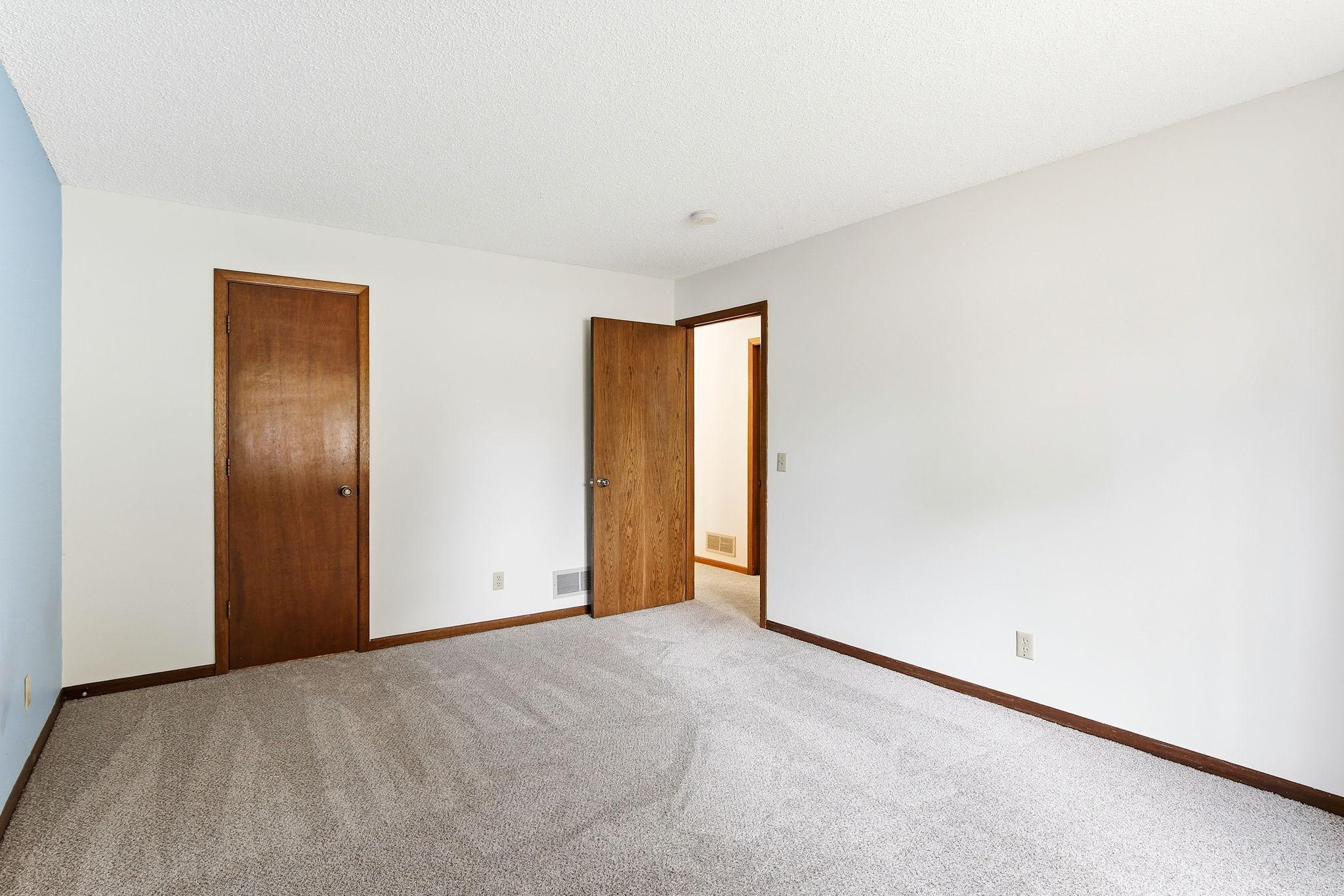 1923 Fox Ridge Road, Unit B West St. Paul, MN 55118 - Photo 19 of 34