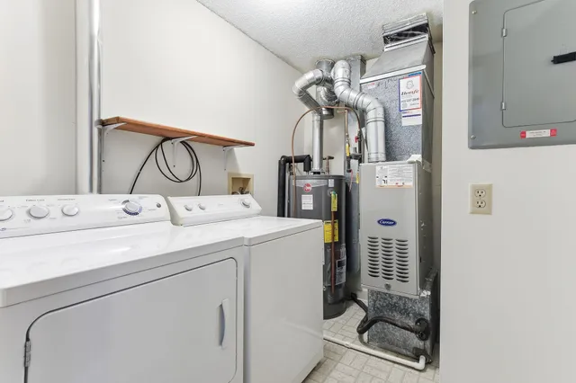 $182,500 | 1923 Fox Ridge Road, Unit B, West St. Paul, MN 55118