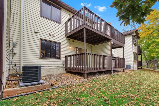 $182,500 | 1923 Fox Ridge Road, Unit B, West St. Paul, MN 55118