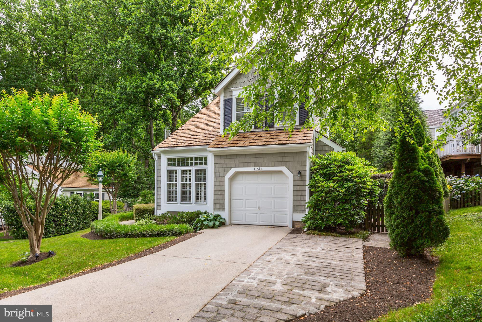 11614 Springhouse Place Reston, VA 20194 - Photo 3 of 15 Gallery Image 3