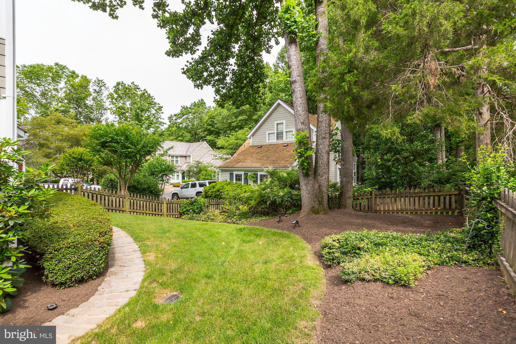 11614 Springhouse Place Reston, VA 20194 - Photo 8 of 15 Gallery Image 8