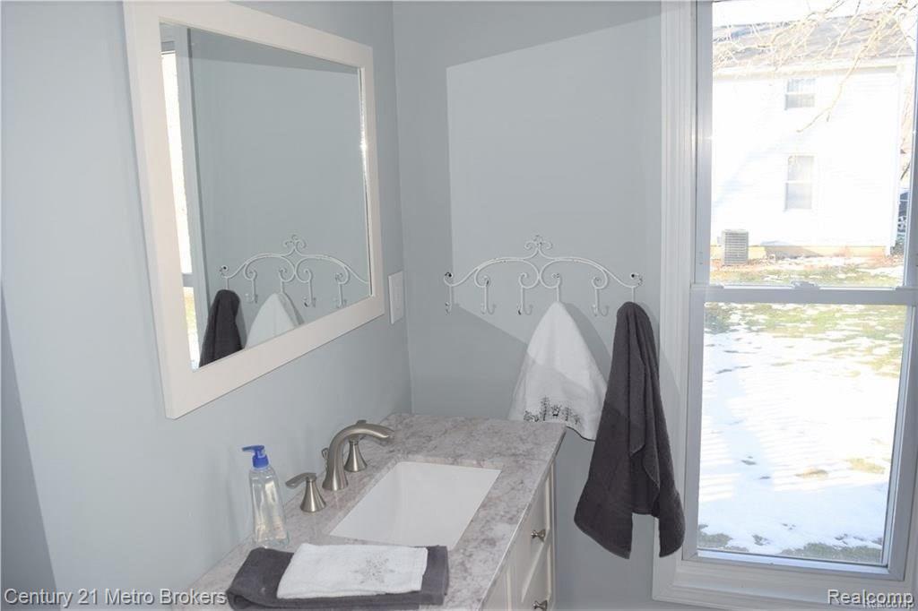 308 Mill Street Flushing, MI 48433 - Photo 16 of 39 GetMedia (14).jpg