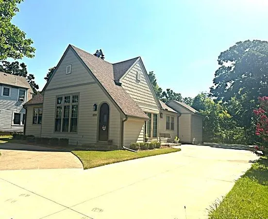 $271,000 | 1222 North 2nd Street, Independence, KS 67301