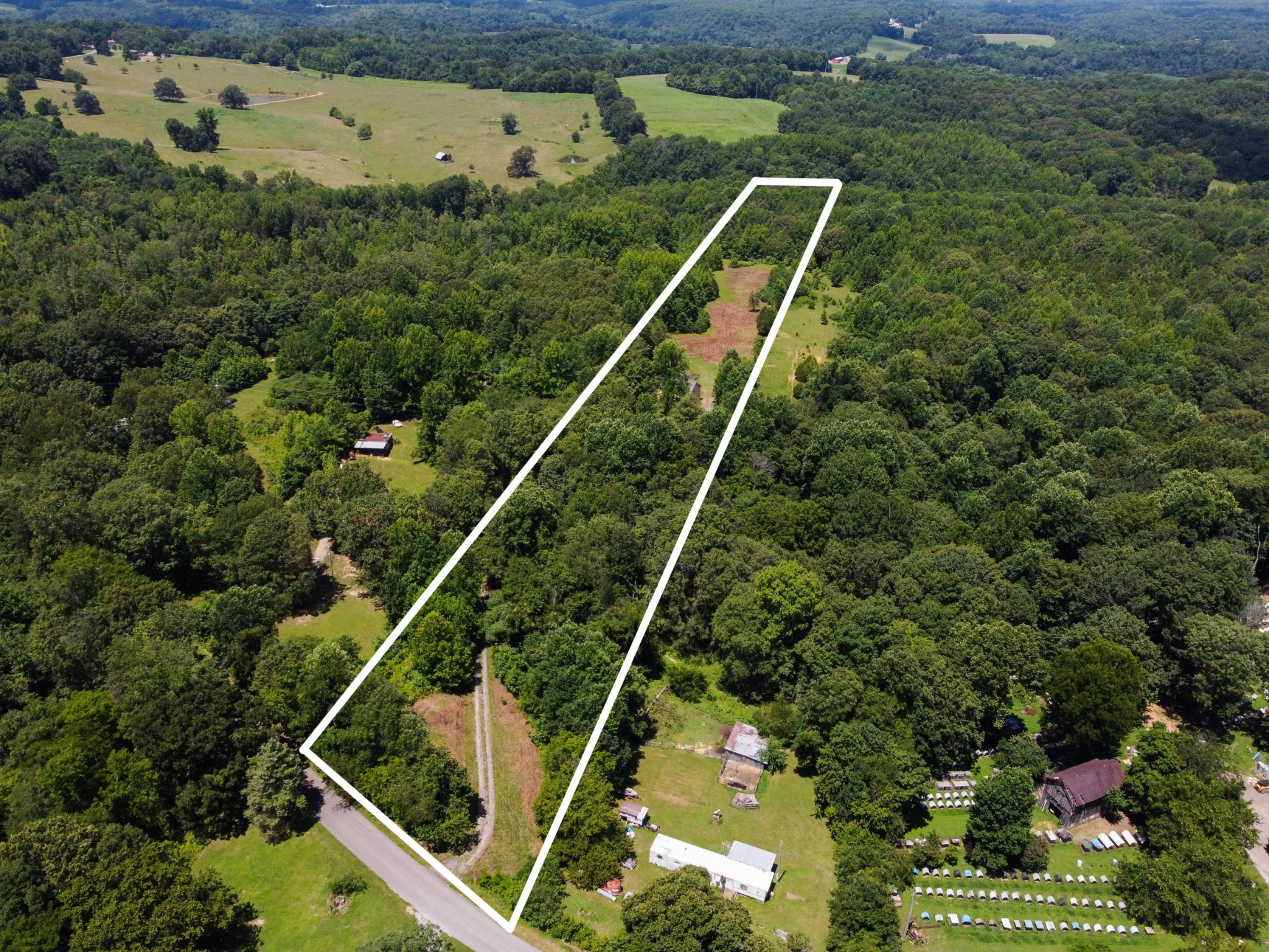 1364 Hunley Branch Road Charlotte, TN 37036 - Photo 3 of 35 Gallery Image 3