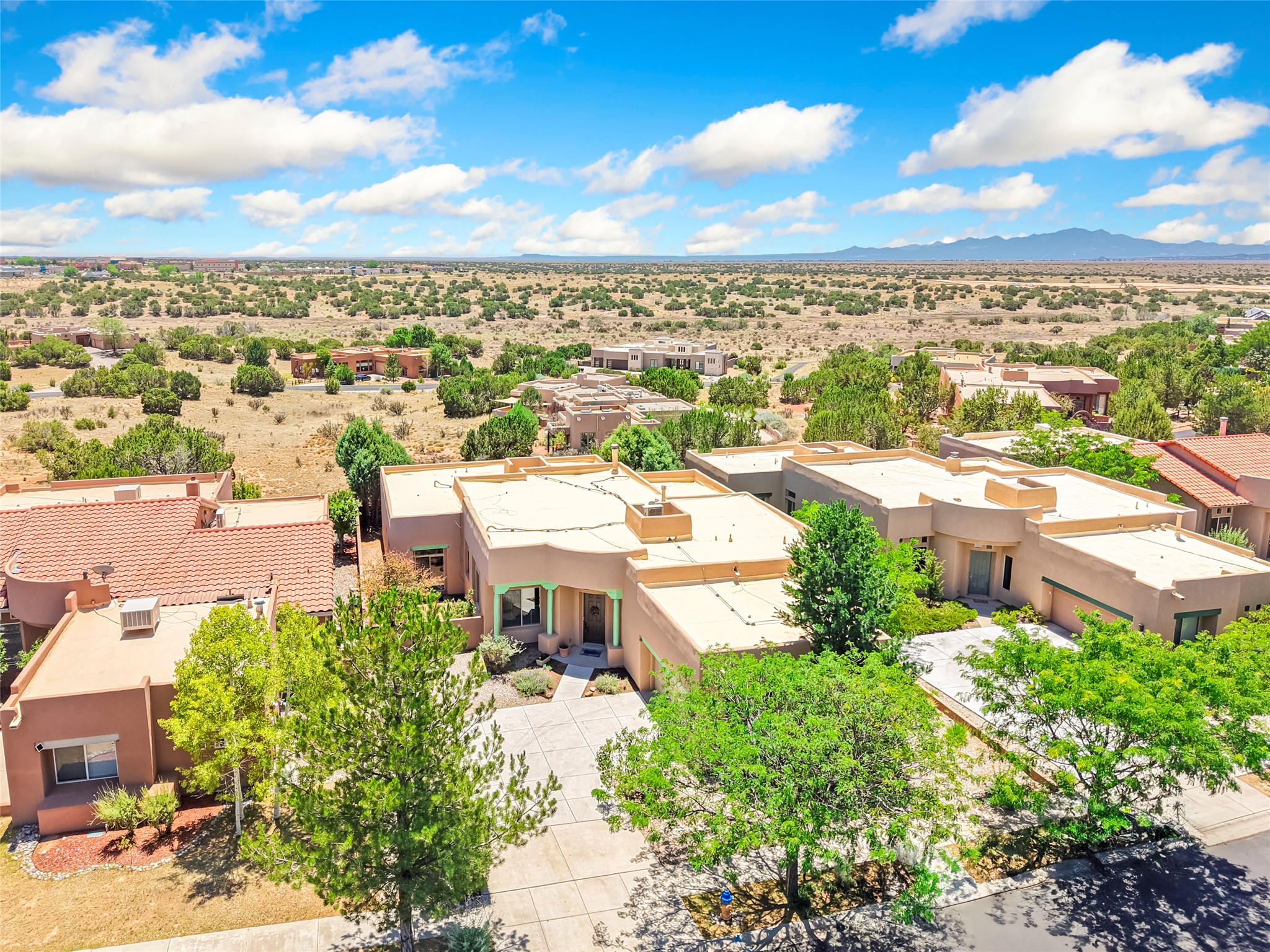 92 Canada Del Rancho Santa Fe, NM 87508 - Photo 3 of 52