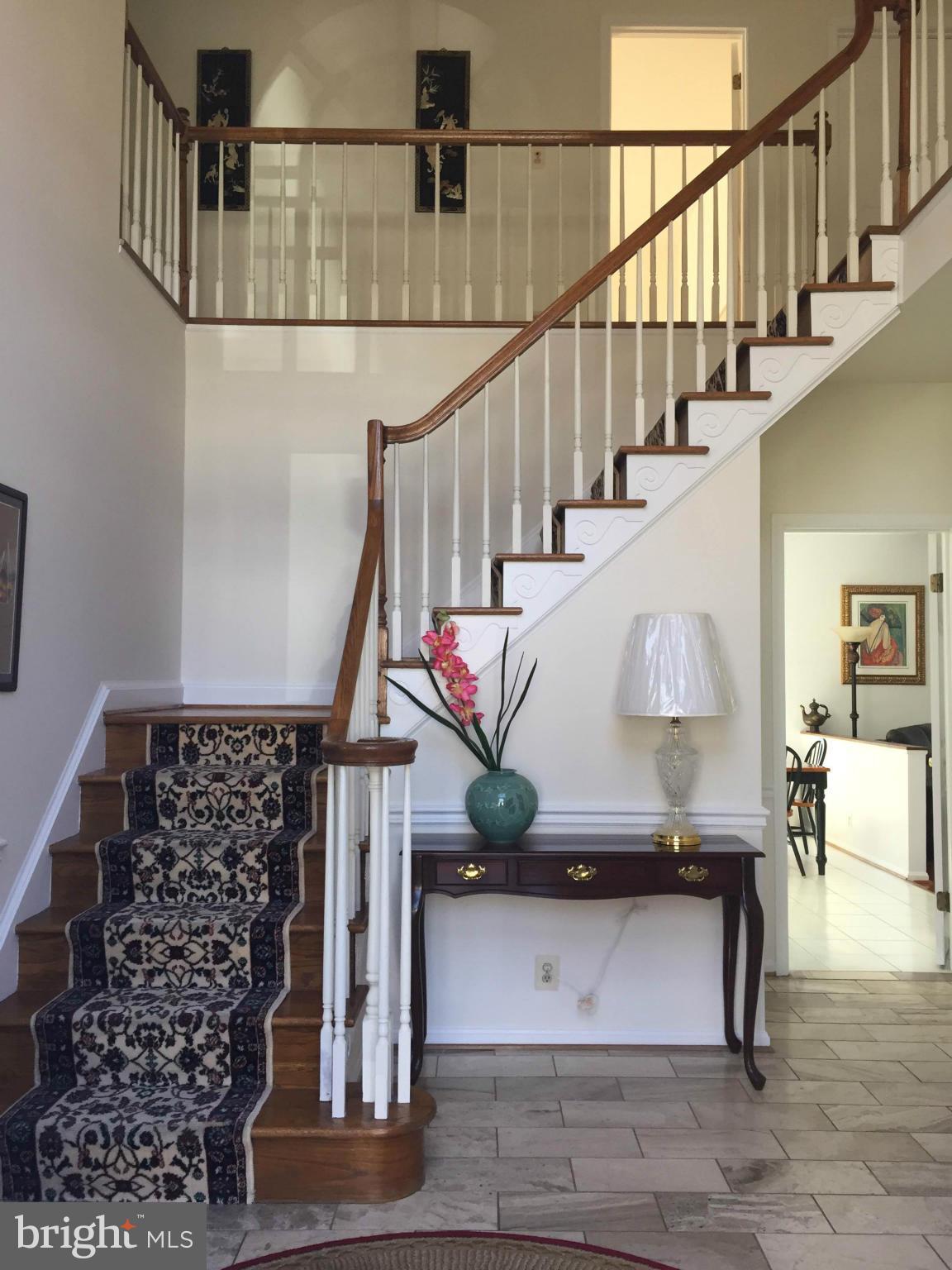 510 Ridge Road Southwest Vienna, VA 22180 - Photo 2 of 28 Welcome home