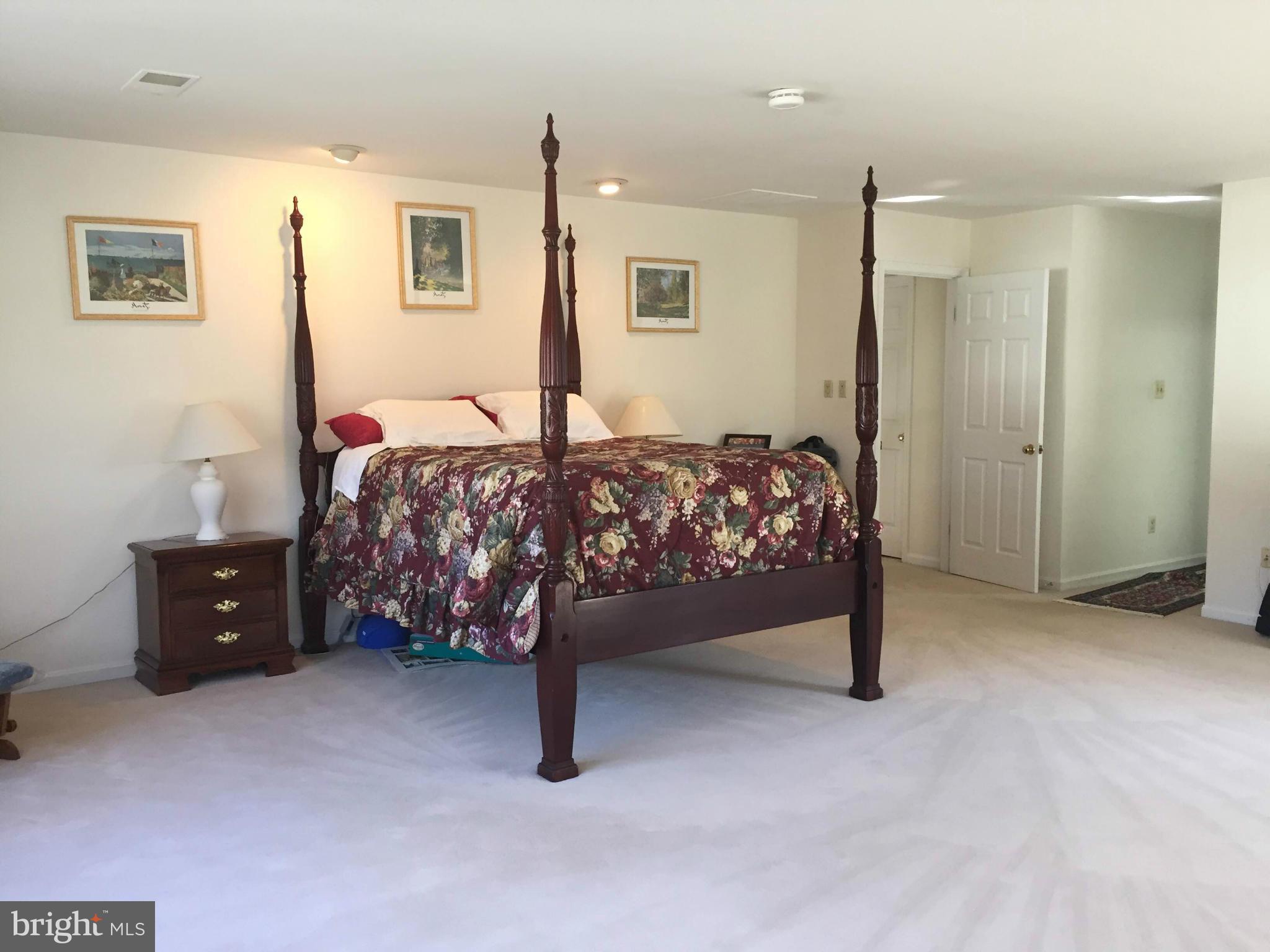 510 Ridge Road Southwest Vienna, VA 22180 - Photo 12 of 28 Bedroom (Master)