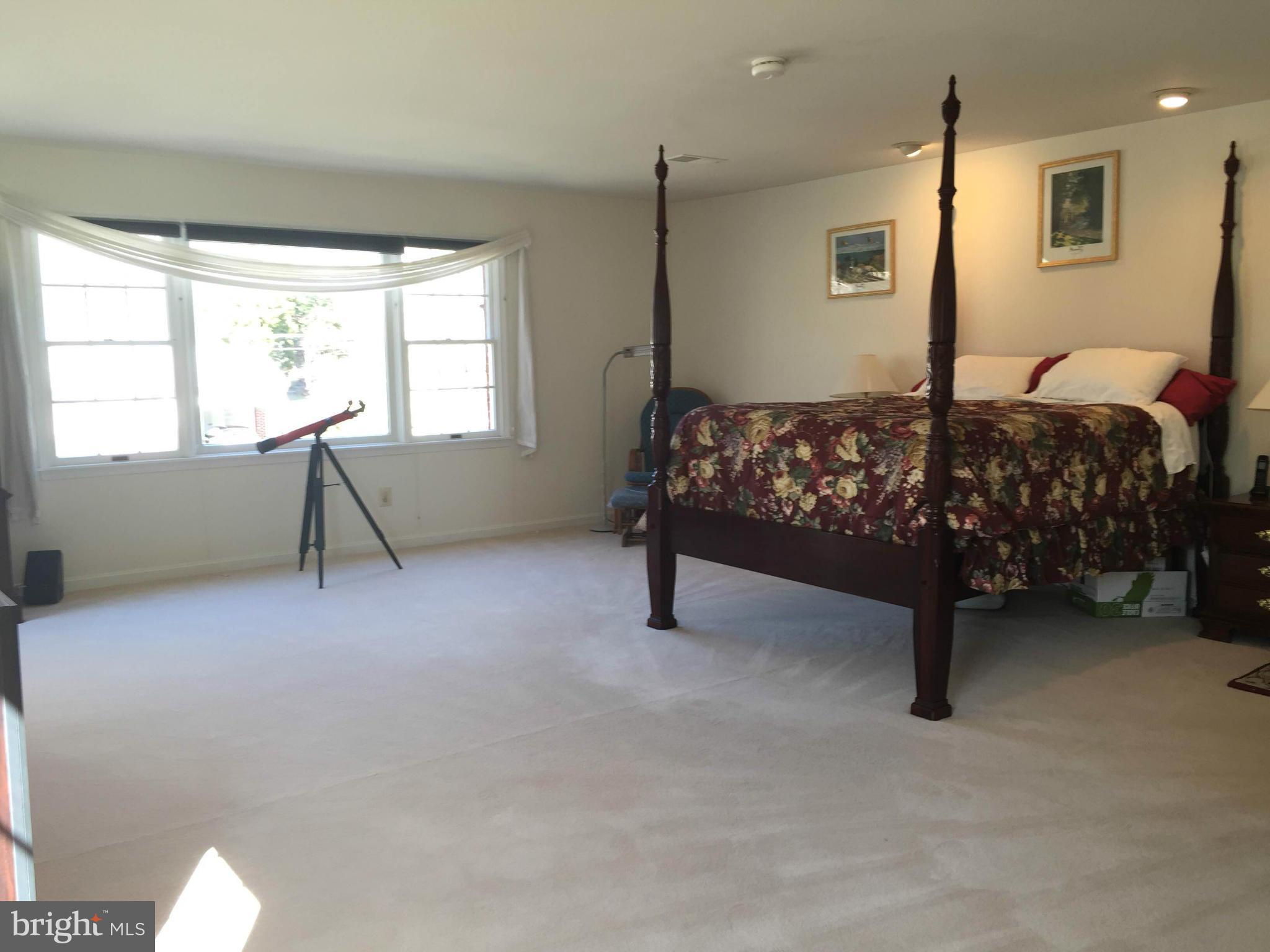 510 Ridge Road Southwest Vienna, VA 22180 - Photo 13 of 28 Bedroom (Master)