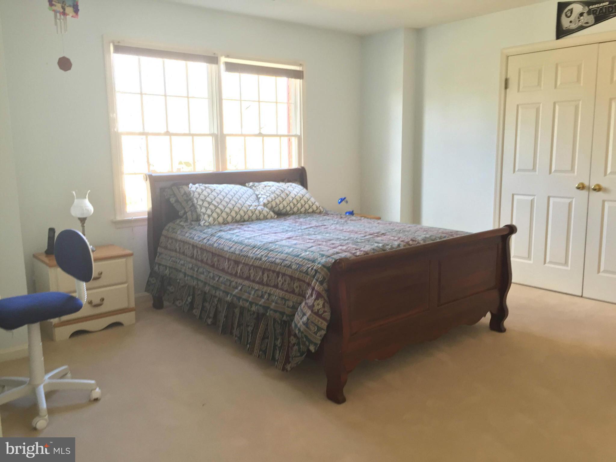 510 Ridge Road Southwest Vienna, VA 22180 - Photo 20 of 28 Bedroom (Master)