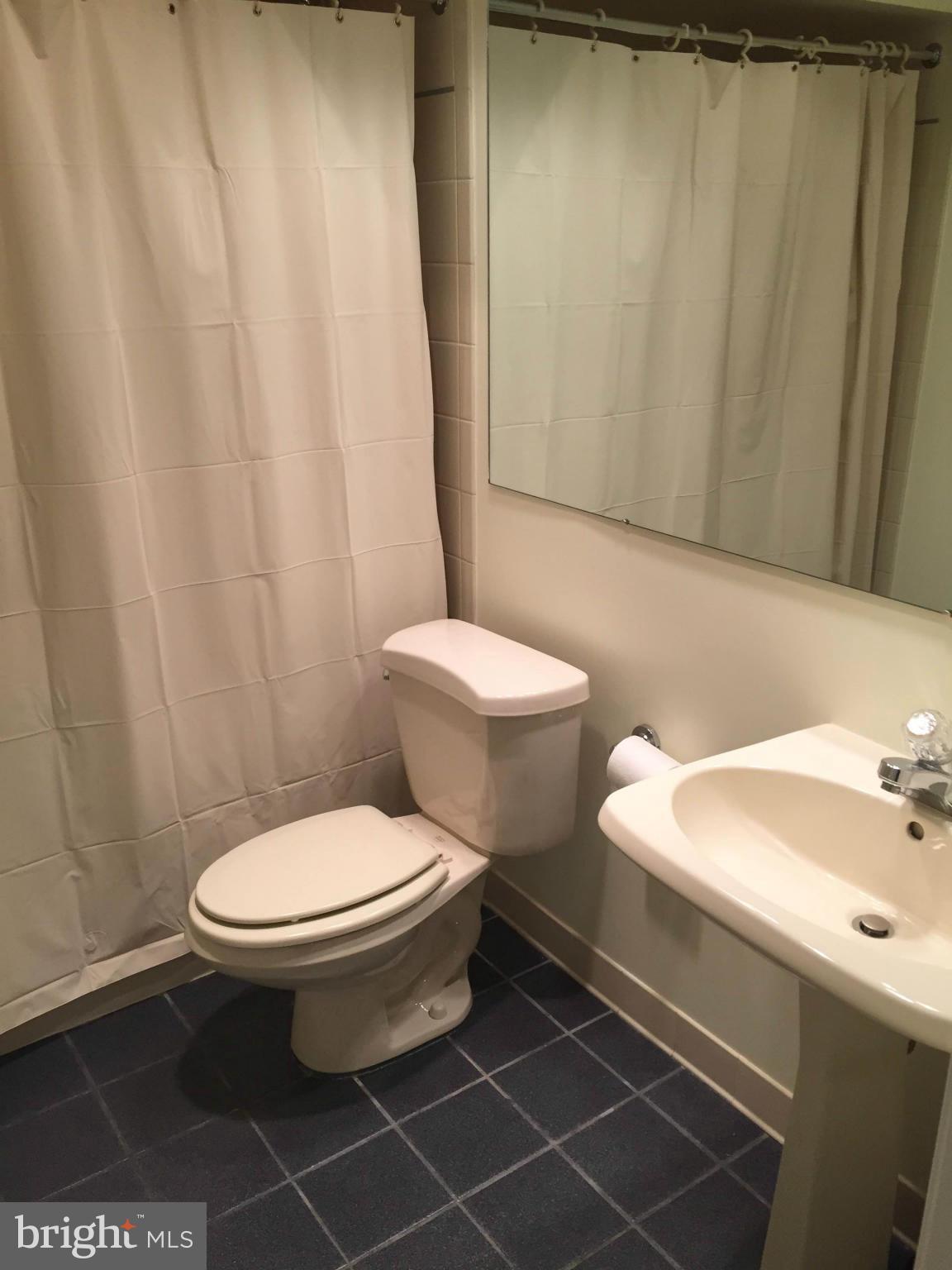510 Ridge Road Southwest Vienna, VA 22180 - Photo 25 of 28 Bath in lower level