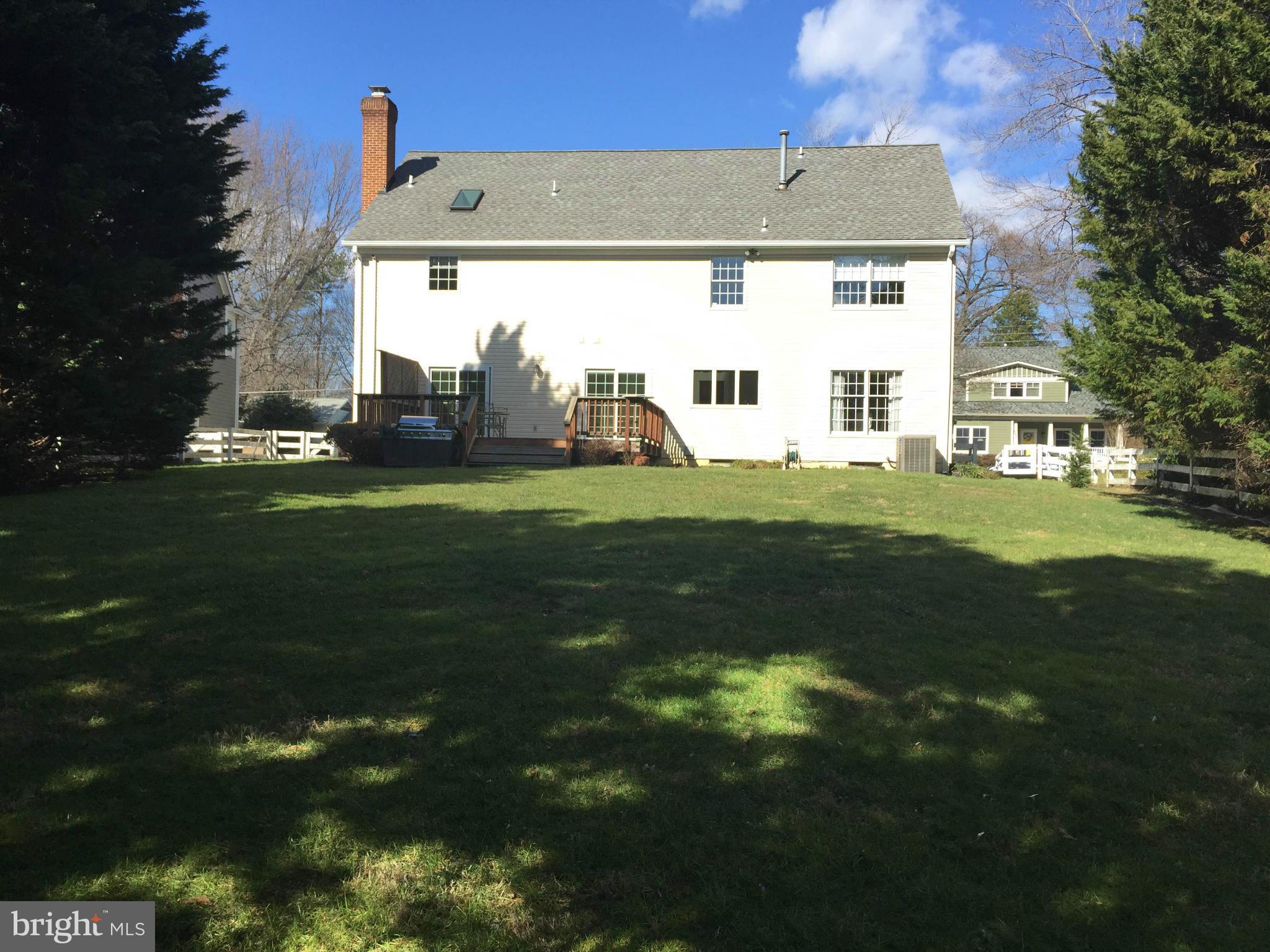 510 Ridge Road Southwest Vienna, VA 22180 - Photo 28 of 28 Exterior (Rear)