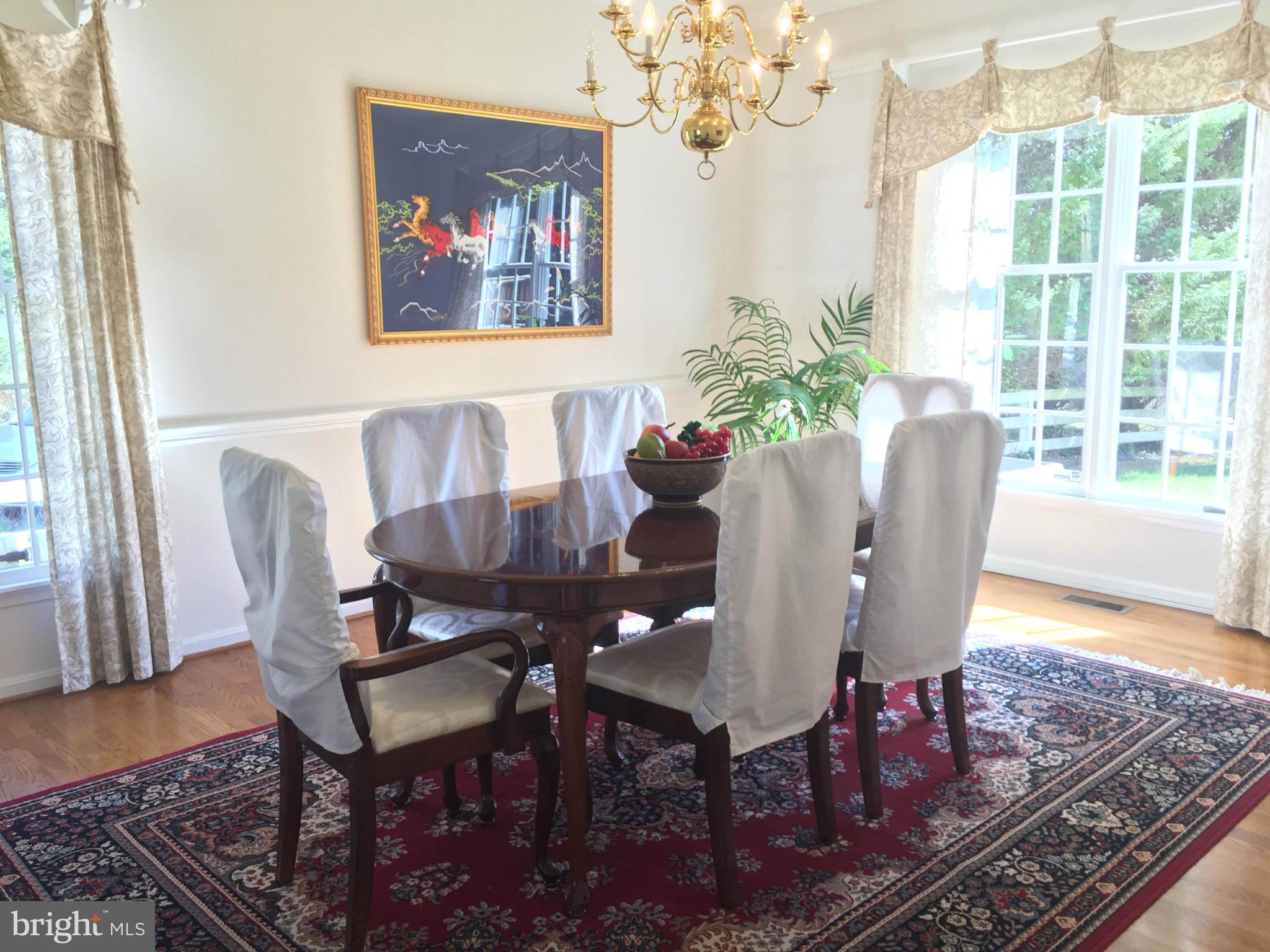 510 Ridge Road Southwest Vienna, VA 22180 - Photo 5 of 28 Dining Room