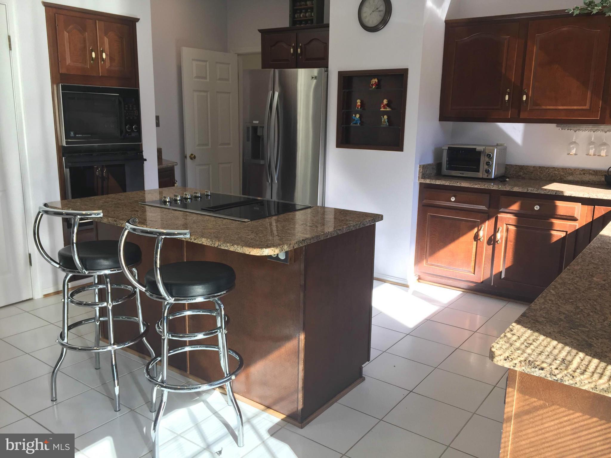 510 Ridge Road Southwest Vienna, VA 22180 - Photo 6 of 28 Kitchen