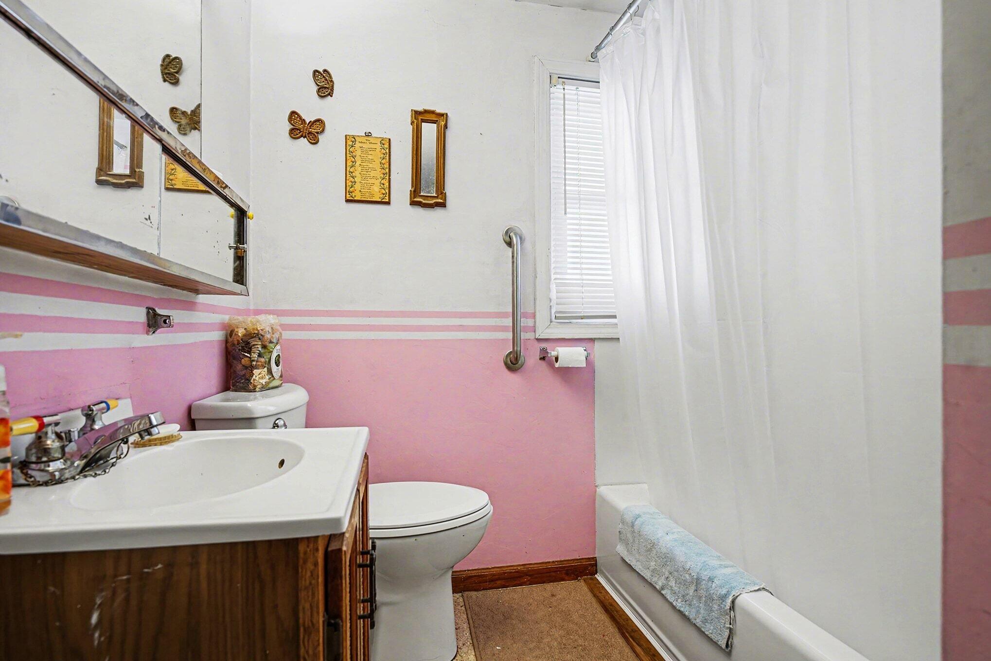 5494 Old Pipestone Road Eau Claire, MI 49111 - Photo 26 of 48 010_file_5049