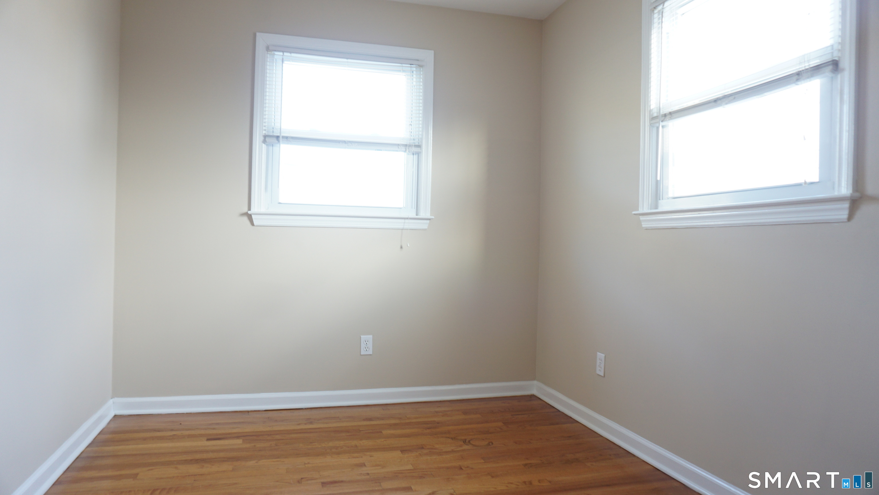 28 Sampson Street, Unit 4 Bridgeport, CT 06606 - Photo 15 of 30 an empty room with a window