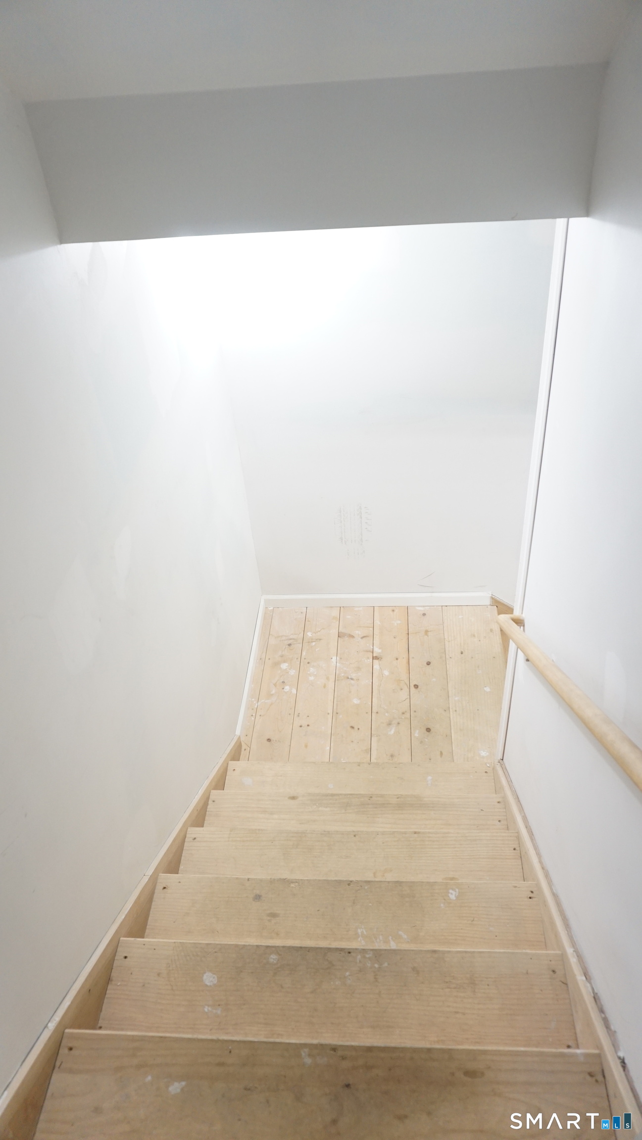 28 Sampson Street, Unit 4 Bridgeport, CT 06606 - Photo 23 of 30 a view of entryway