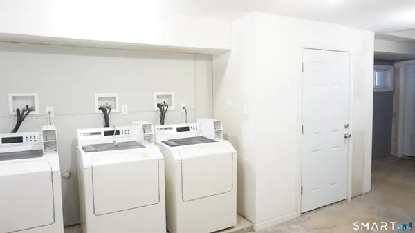 $2,200 | 28-30 Sampson Street, Unit 4, Bridgeport, CT 06606