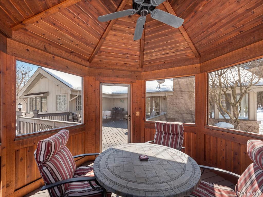 21311 Metroview Road Farmington Hills, MI 48335 - Photo 65 of 78