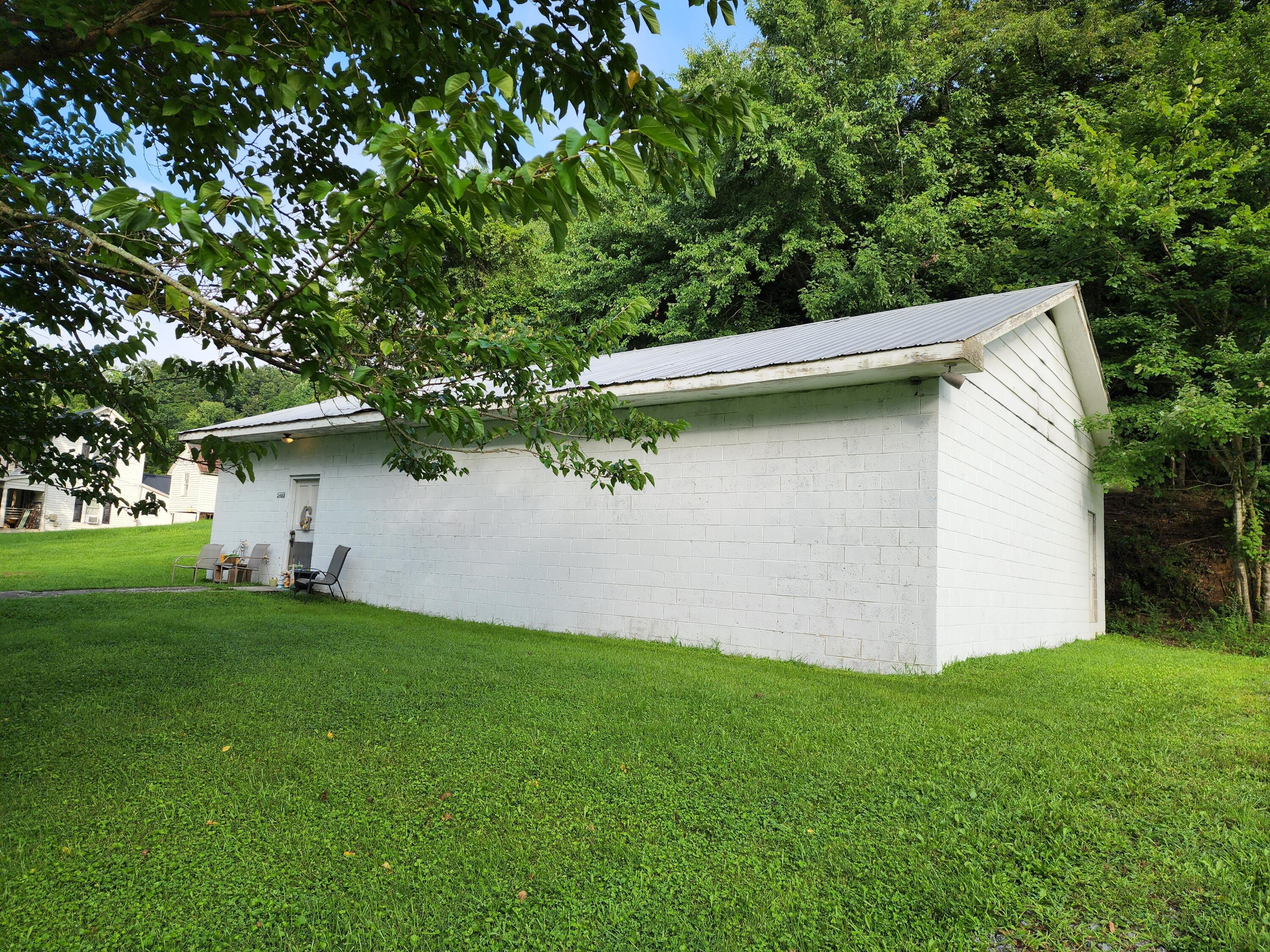 2483 Mendota Road Mendota, VA 24270 - Photo 4 of 17 20220803_083612