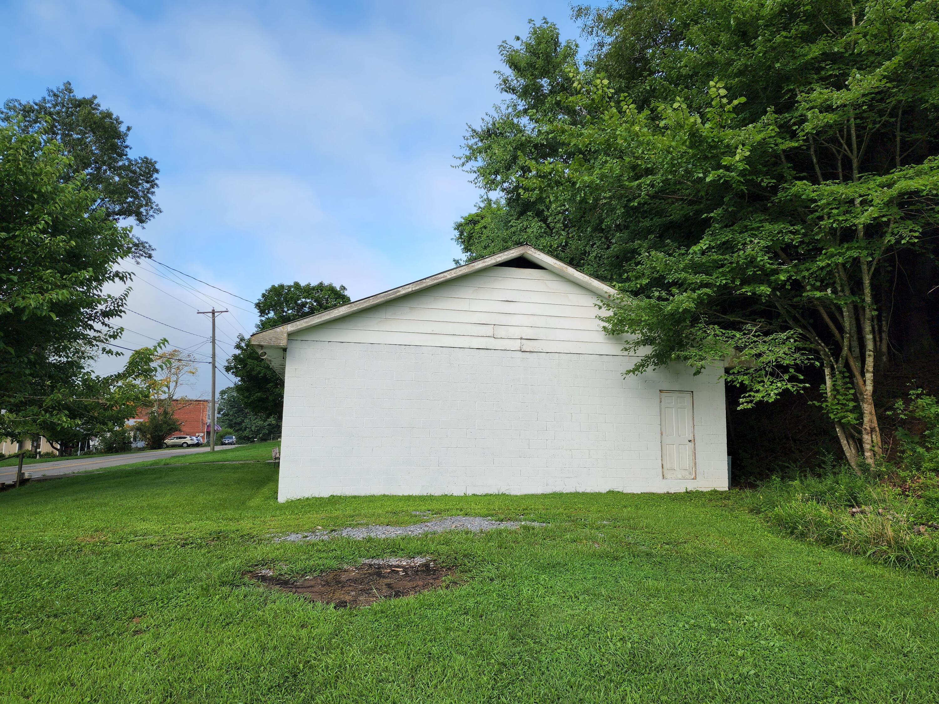 2483 Mendota Road Mendota, VA 24270 - Photo 5 of 17 20220803_083757