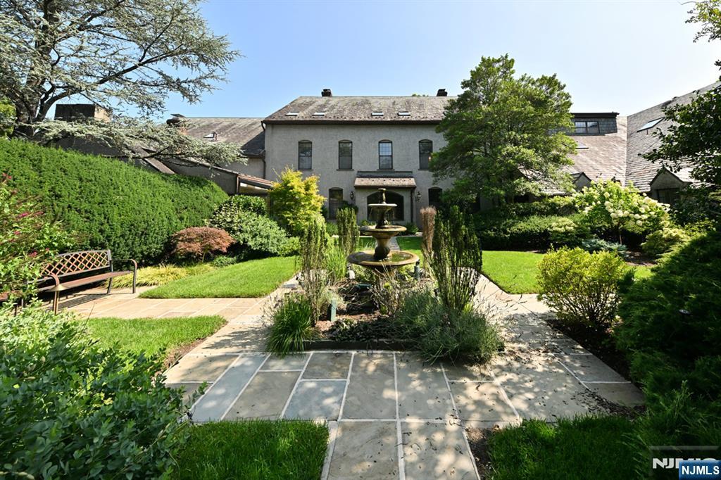 140 Bellair Road, Unit Q Ridgewood, NJ 07450 - Photo 24 of 28 Gallery Image 24