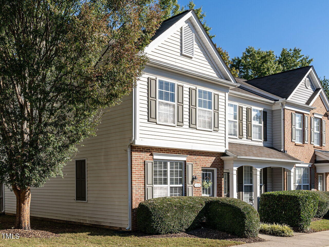 1721 Sorrell Brook Way Raleigh, NC 27609 - Photo 2 of 12 003-1280x960-front