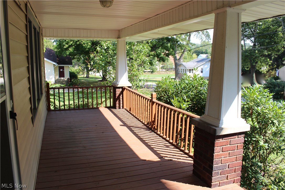 1731 Woods Road Akron, OH 44306 - Photo 3 of 35