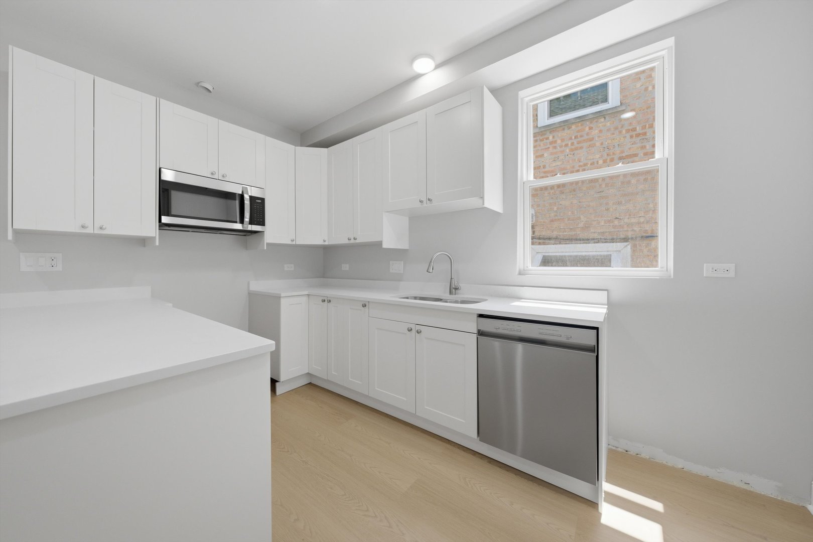 1504 Grove Avenue Berwyn, IL 60402 - Photo 10 of 55