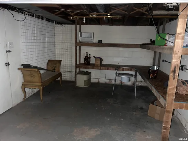 $190,000 | 3638 84th Route, Thomson, IL 61285