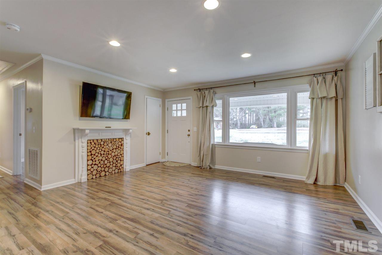 810 Pendergrass Road Sanford, NC 27330 - Photo 6 of 29 Gallery Image 6
