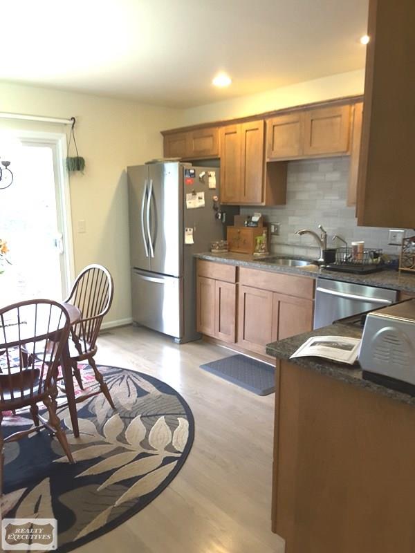 517 Victoria Lane Romeo, MI 48065 - Photo 10 of 35 31333421-9.JPG
