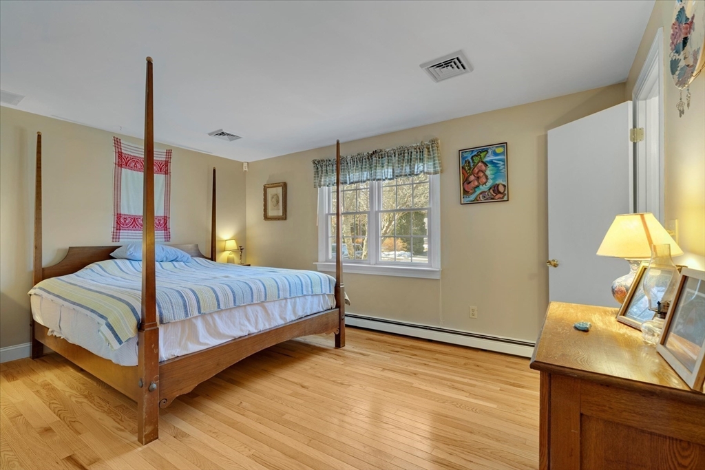 1820 Santuit-Newtown Road Barnstable, MA 02635 - Photo 15 of 36