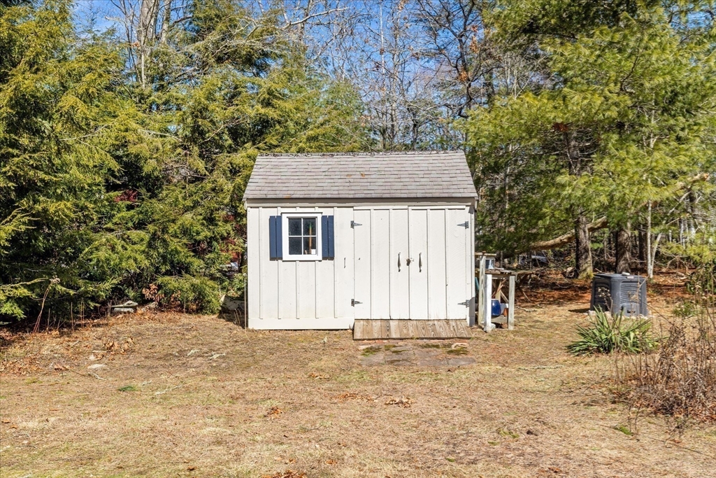 1820 Santuit-Newtown Road Barnstable, MA 02635 - Photo 28 of 36